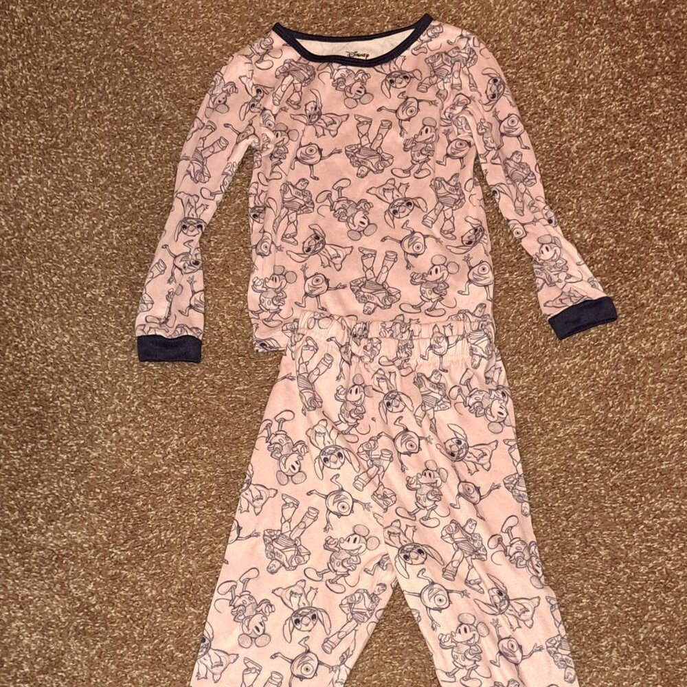 Disney Stitch Pajama Set - girls size 6
